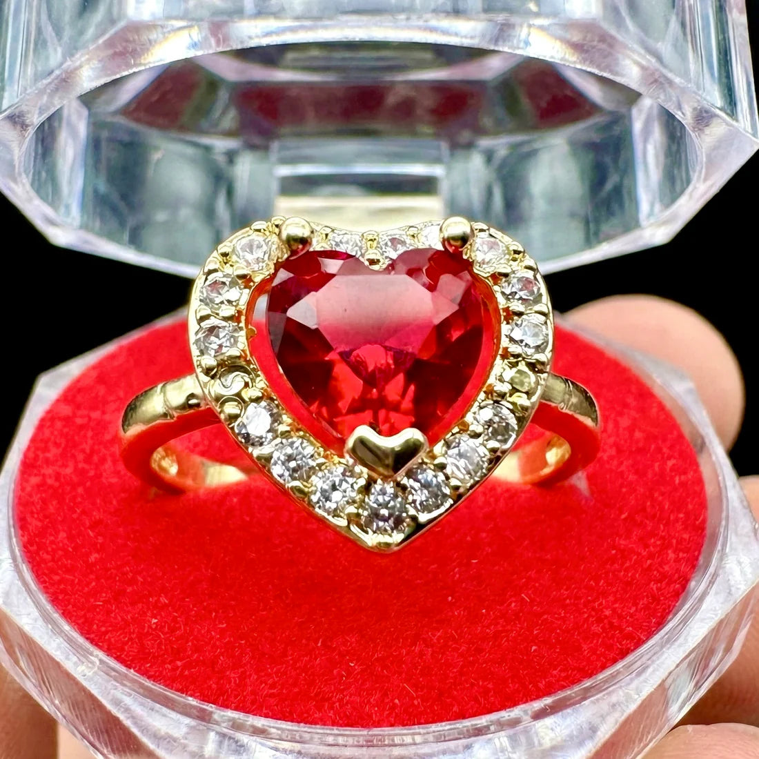 Anillo De Corazón Rojo Ajustable