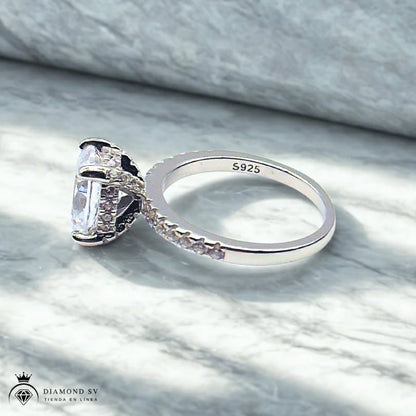 Anillo De Plata De Ley 925 Con Piedra De 3 Ct