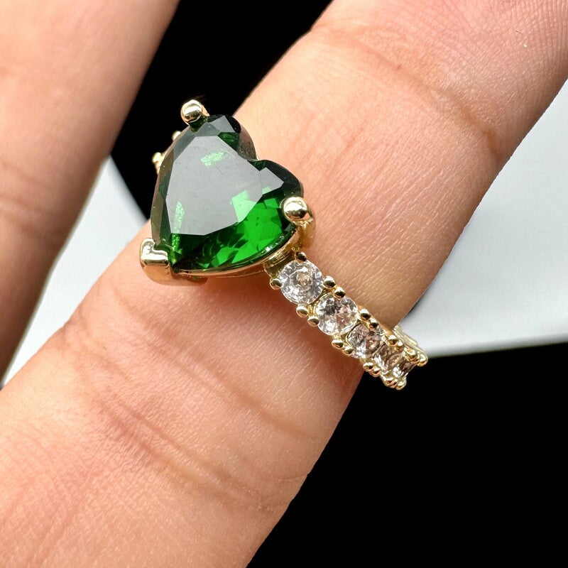 Anillo De Corazón Verde Con Zirconias Ajustable