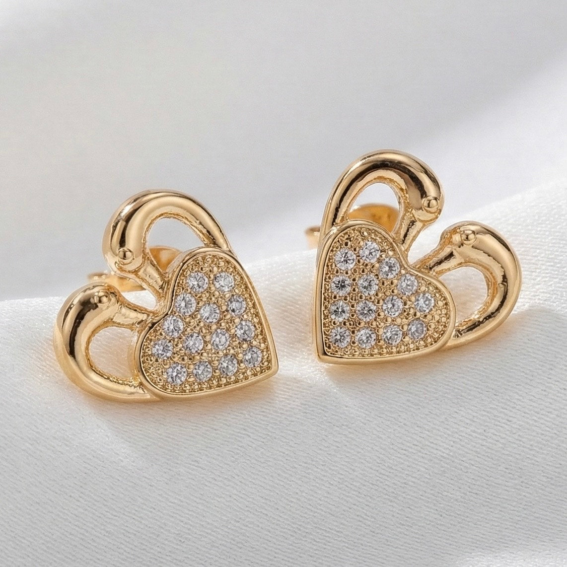 Aritos De Corazón Cisnes De Amor Enchape De Oro De 18K